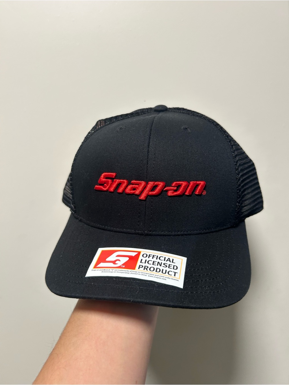Black snap-on tools official licensed trucker snapback hat